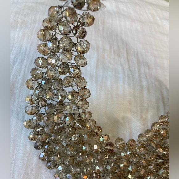 Aldo Arvan Crystals Mesh Cluster Bib Statement Necklace - Picture 10 of 12